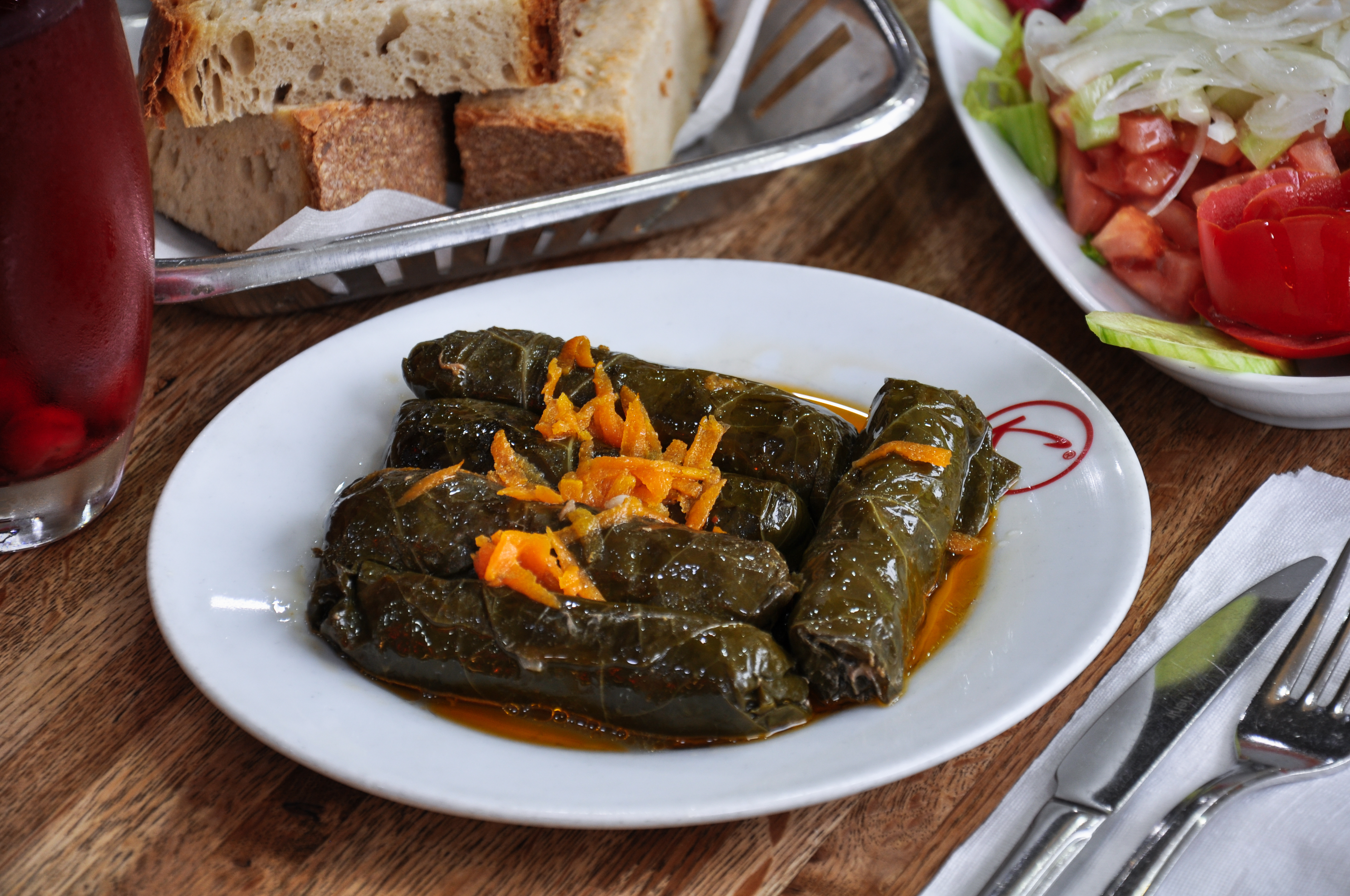 Karalahana Sarması